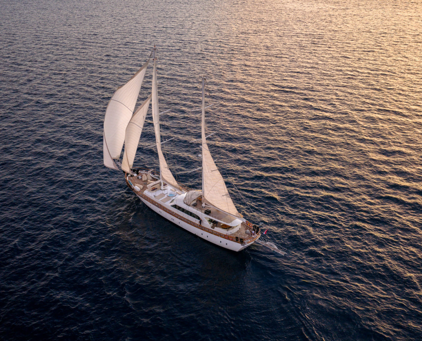 ALESSANDRO I Sailing
