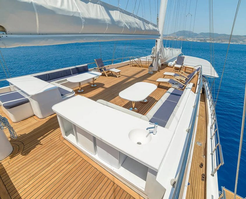 BELLA MARE Flybridge