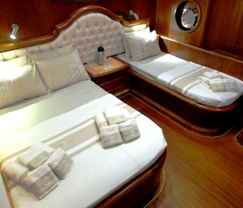 Double cabin with extra bed