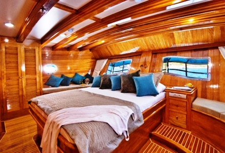 Double cabin