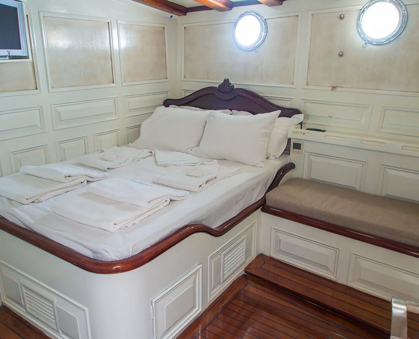 GRANDE MARE Double Cabin