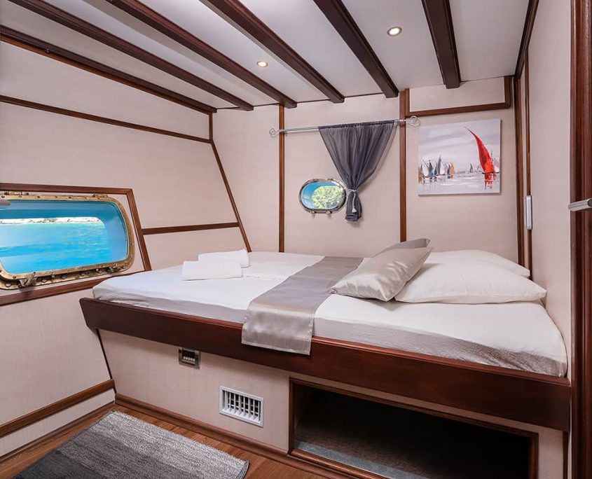 NAUTILUS Cabin view