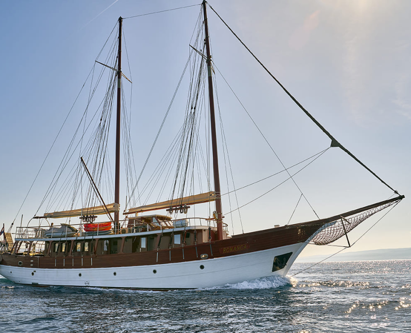 ROMANCA Cruising ROMANCA Cruising