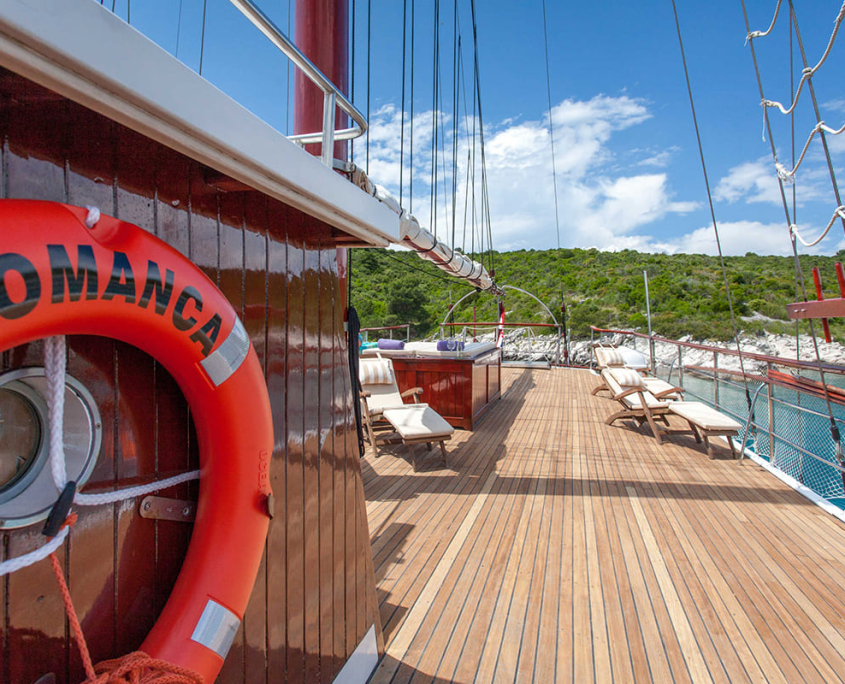 ROMANCA Flybridge ROMANCA Flybridge