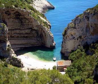 Stiniva Cove Vis