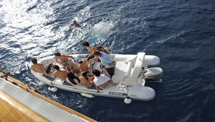 Gulet Cesarica - Dinghy Gulet Cesarica - Dinghy