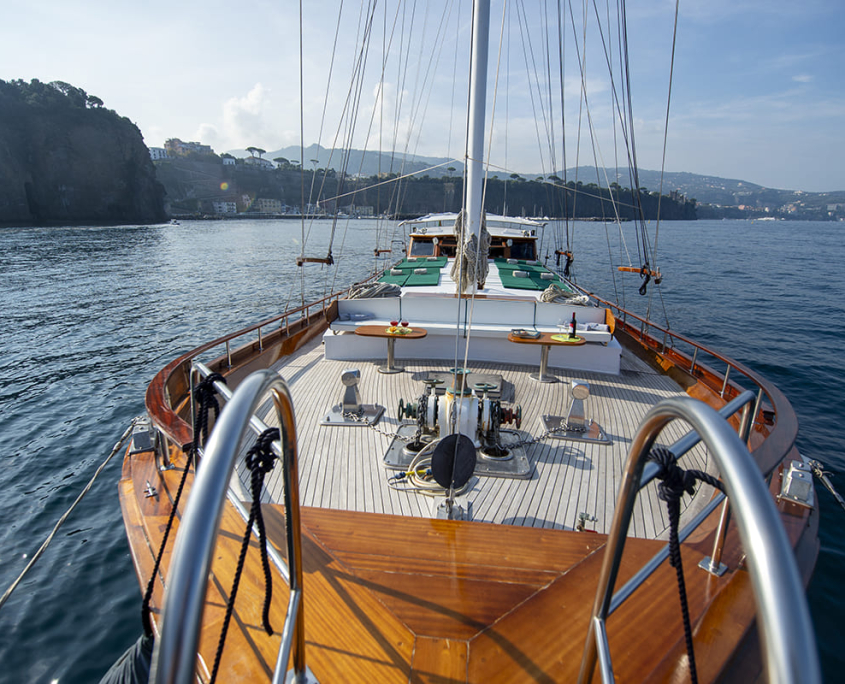 DERIYA DENIZ Front deck DERIYA DENIZ Front deck