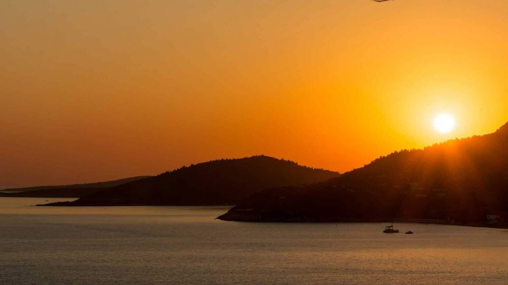Enjoy sunset & sunrise Enjoy sunset & sunrise