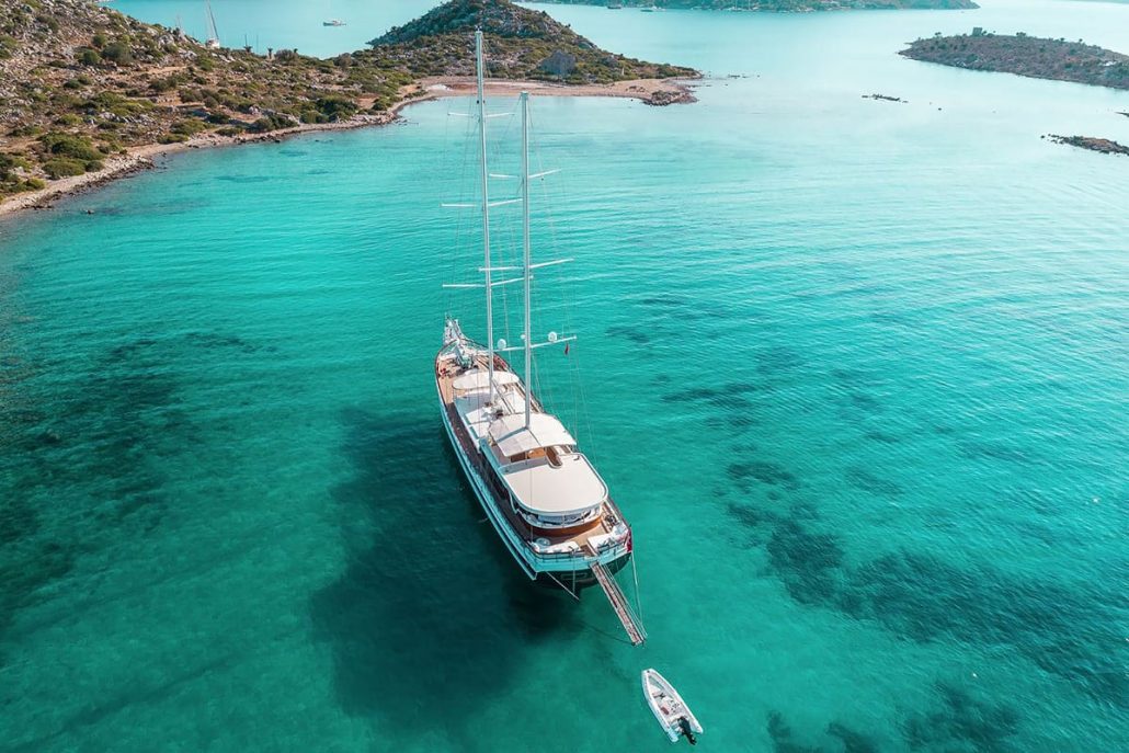 small yacht cruise greek islands