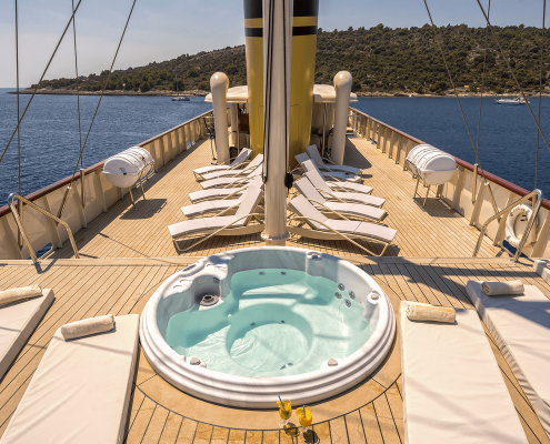 CASABLANCA Jacuzzi on upper deck