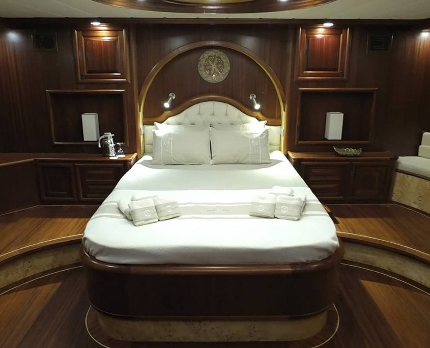 KAPTAN MEHMET BUGRA Master cabin