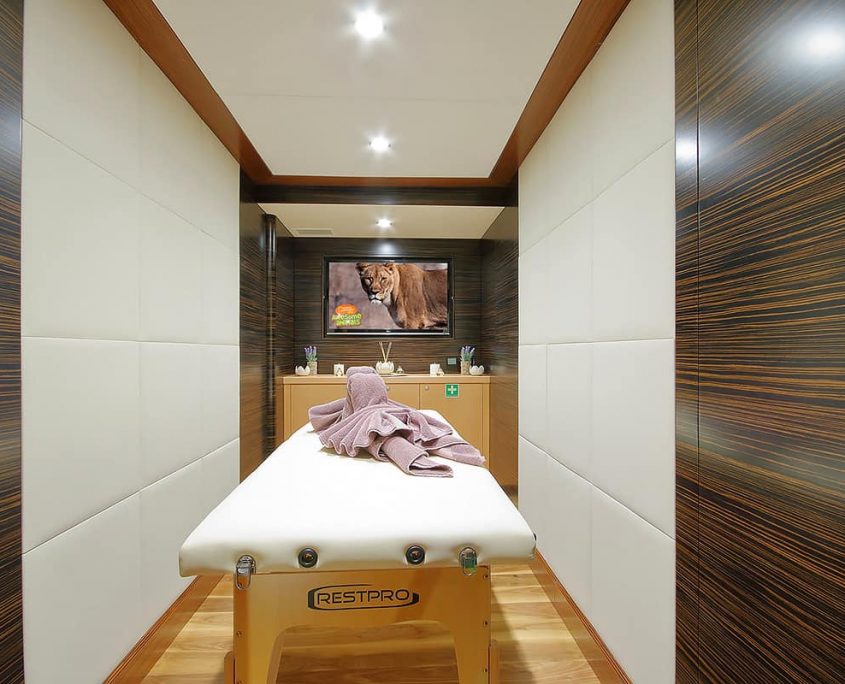 MEIRA Massage room