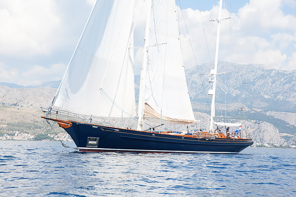 classic yacht charter croatia