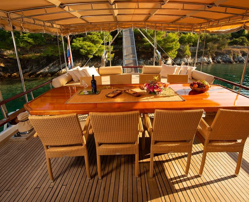 MALENA Dining area on Aft deck