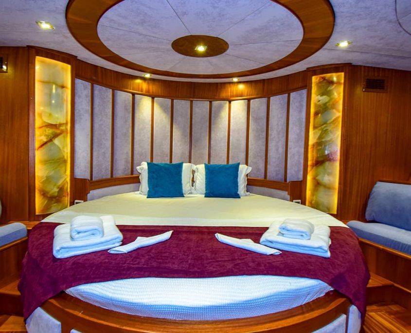 UGUR Master cabin