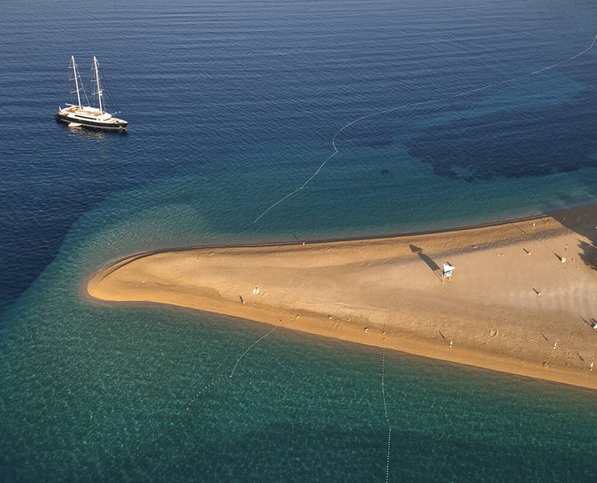 DALMATINO Bol on Brač