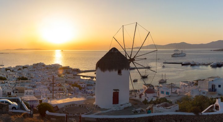 Cruising Cyclades islands