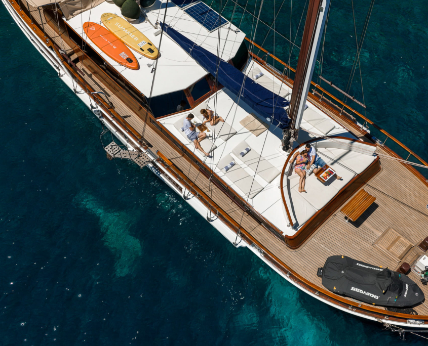 ELEGANZA Sun deck ELEGANZA Sun deck