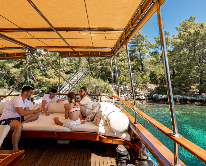 ELEGANZA Aft deck ELEGANZA Aft deck