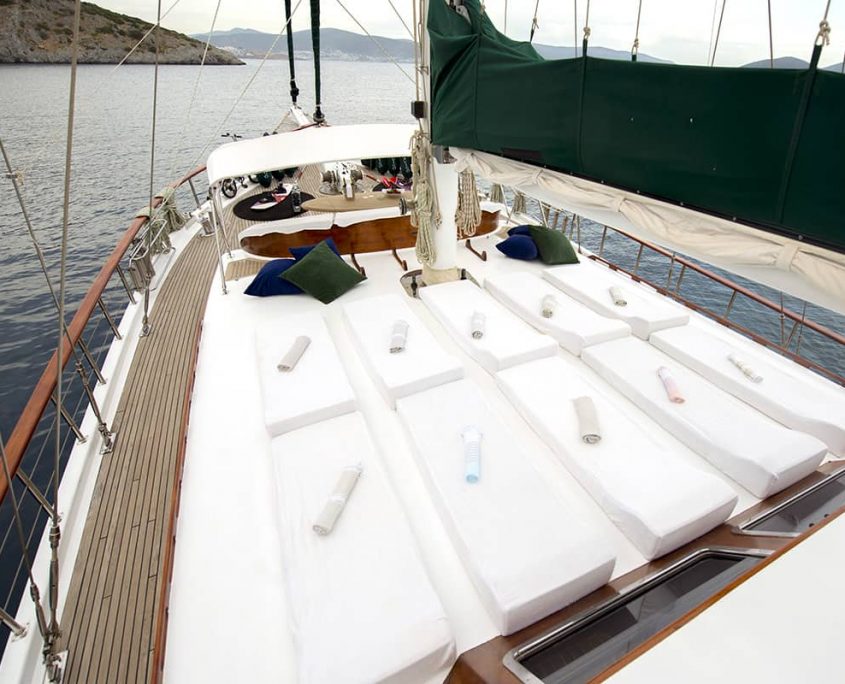 ECCE NAVIGO Sun deck