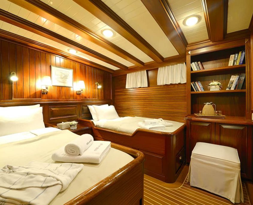 ECCE NAVIGO Twin cabin