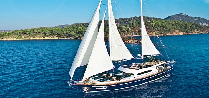 Luxury gulet sailing