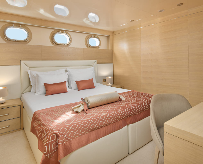 LOVE STORY Double cabin