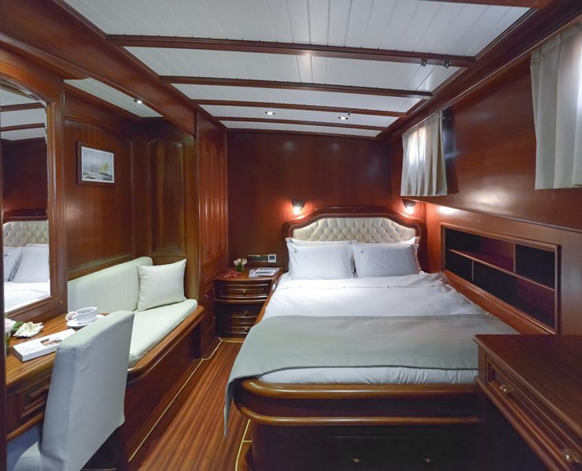 LADY CHRISTA Double cabin