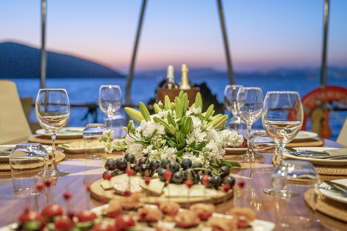 QUEEN OF SEA Table decoration