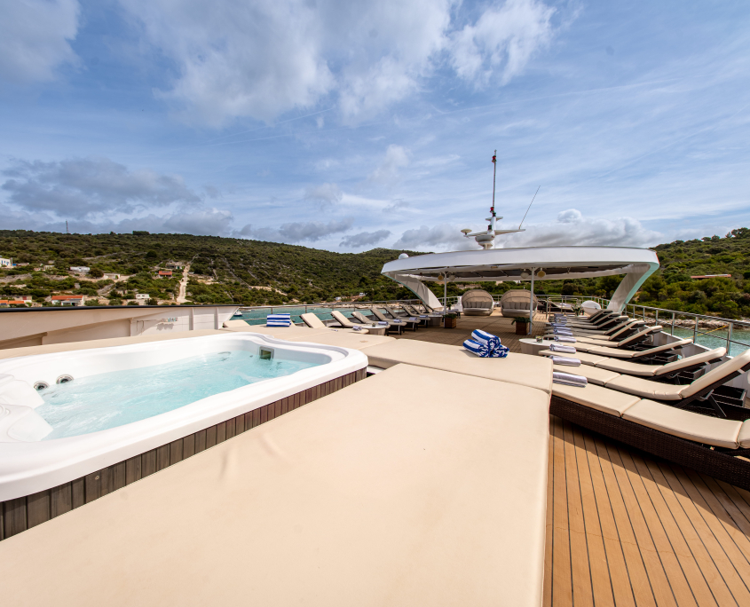 KARIZMA Sun deck KARIZMA Sun deck