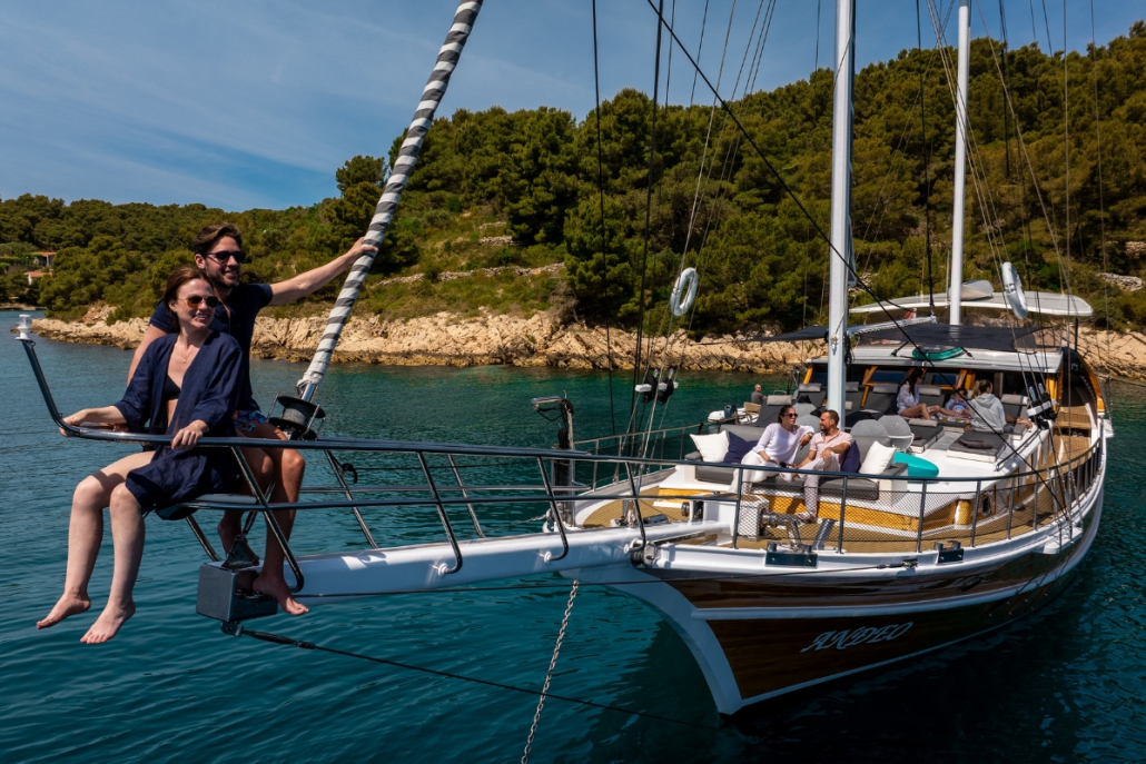 Gulet vs motor yacht