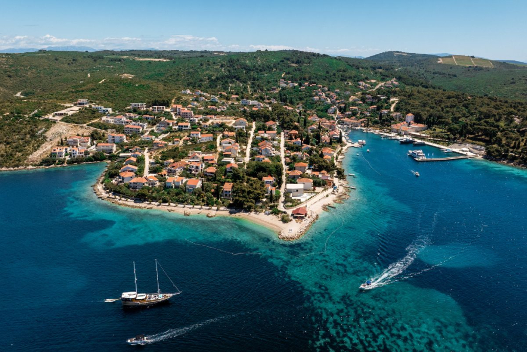 Corporate yacht charters